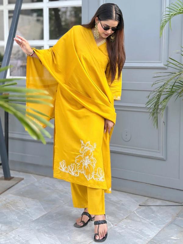 VP 9795 Y Golden Aura Embroidered Kurta Set